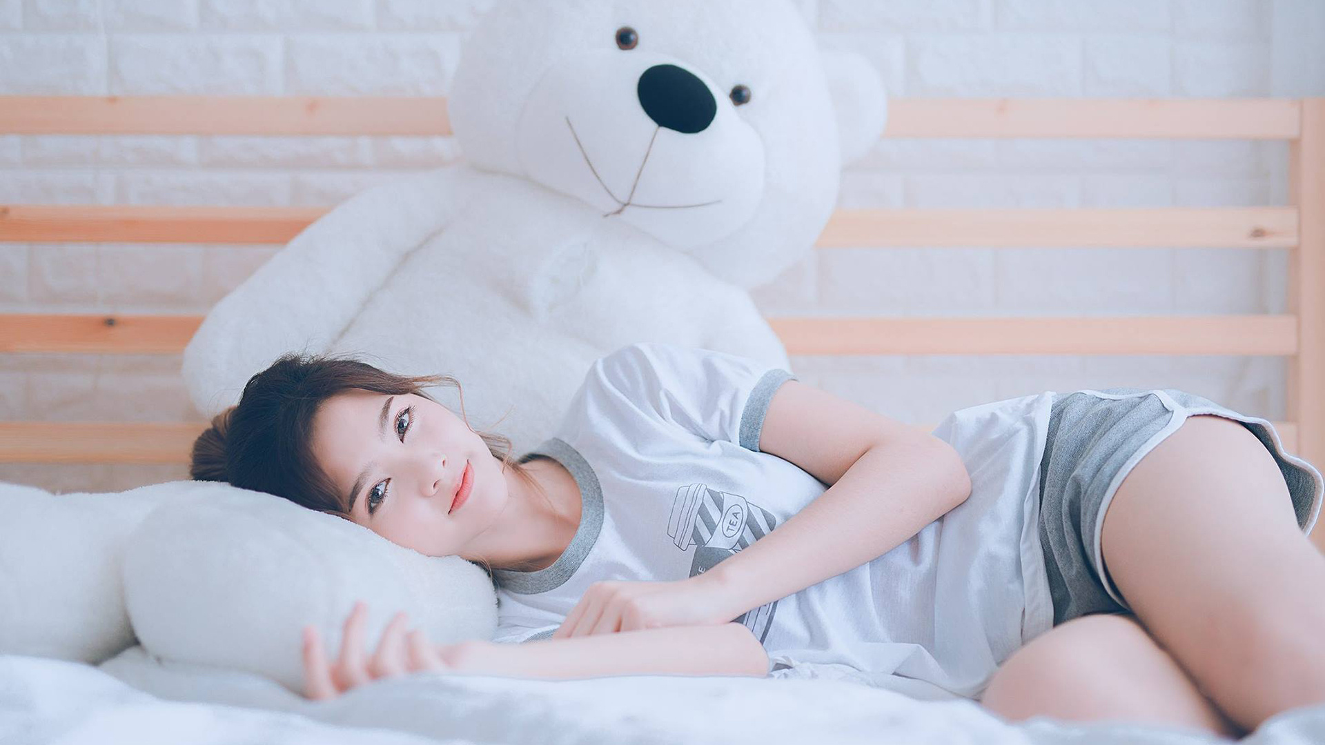 “马科斯·莫奇的速度与力量，成为阿根廷美洲狮队防守的坚实保障”